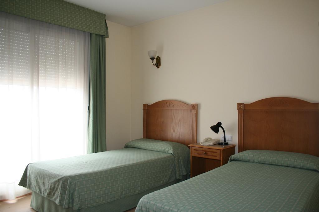 Hotel Austria 76 Sagunto Oda fotoğraf